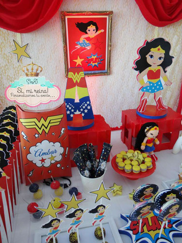 imagenes de cumpleaños de superheroes para niñas