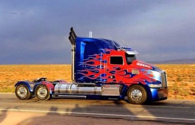 imagenes de optimus prime en camion
